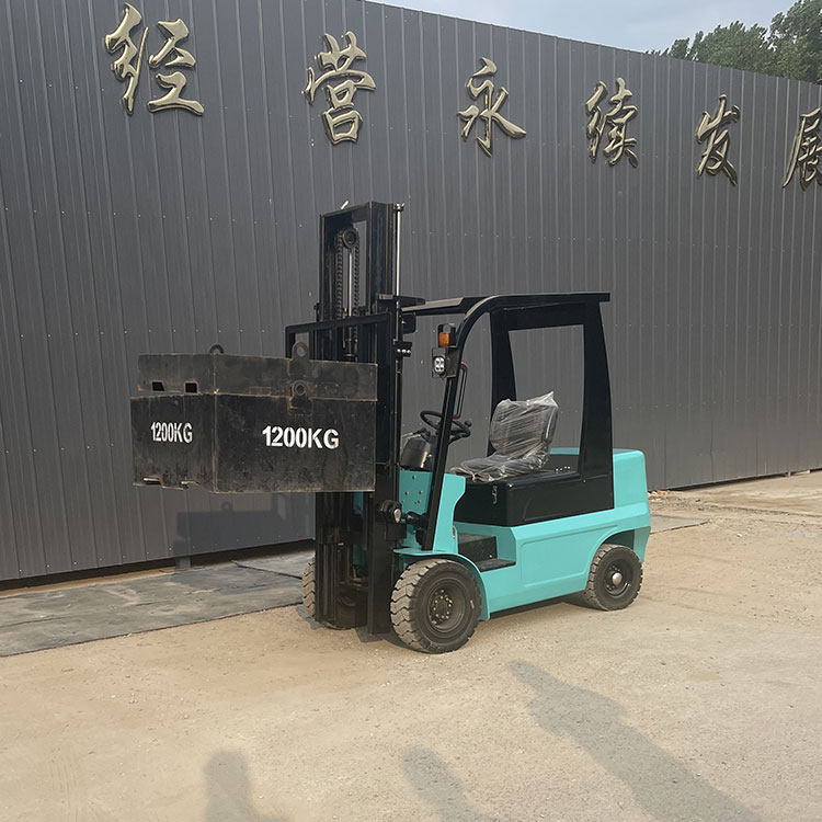 电动叉车